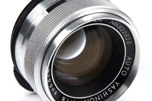Yashica Auto-Yashinon 5.5cm f/1.8 Vintage Lens Review